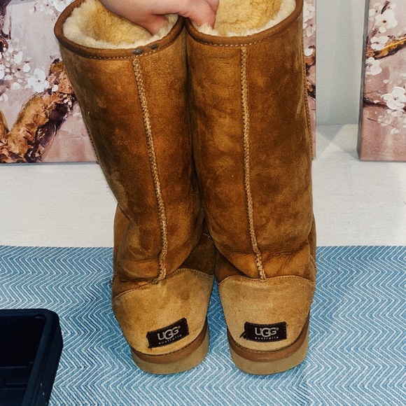 UGG BOOTS - LIGHT BROWN - WOMENS 10 - Picture 4 of 4